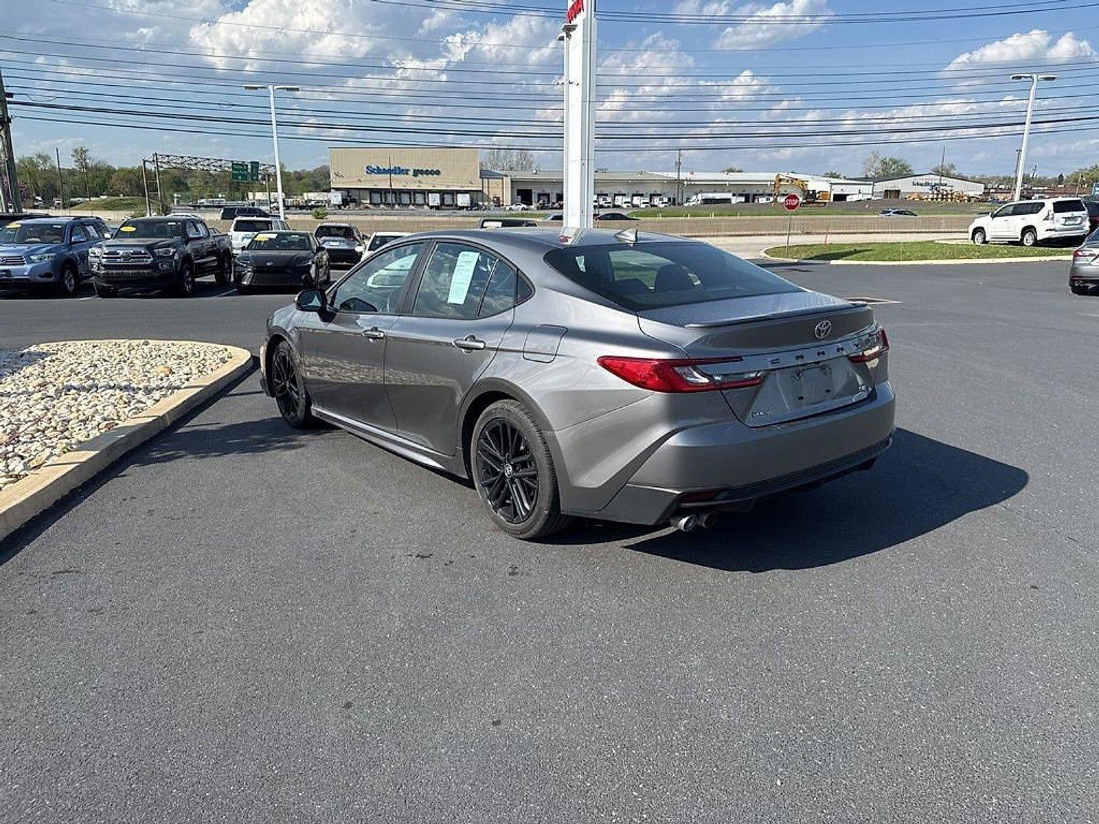 2025 Toyota Camry SE (SE)