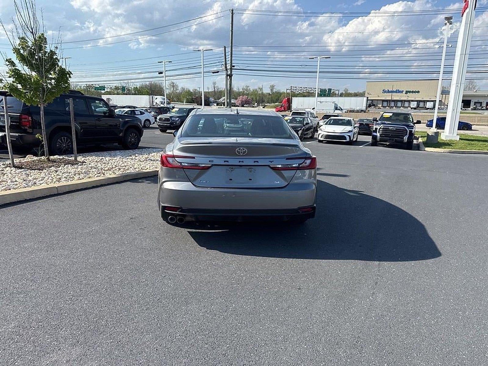 2025 Toyota Camry SE (SE)