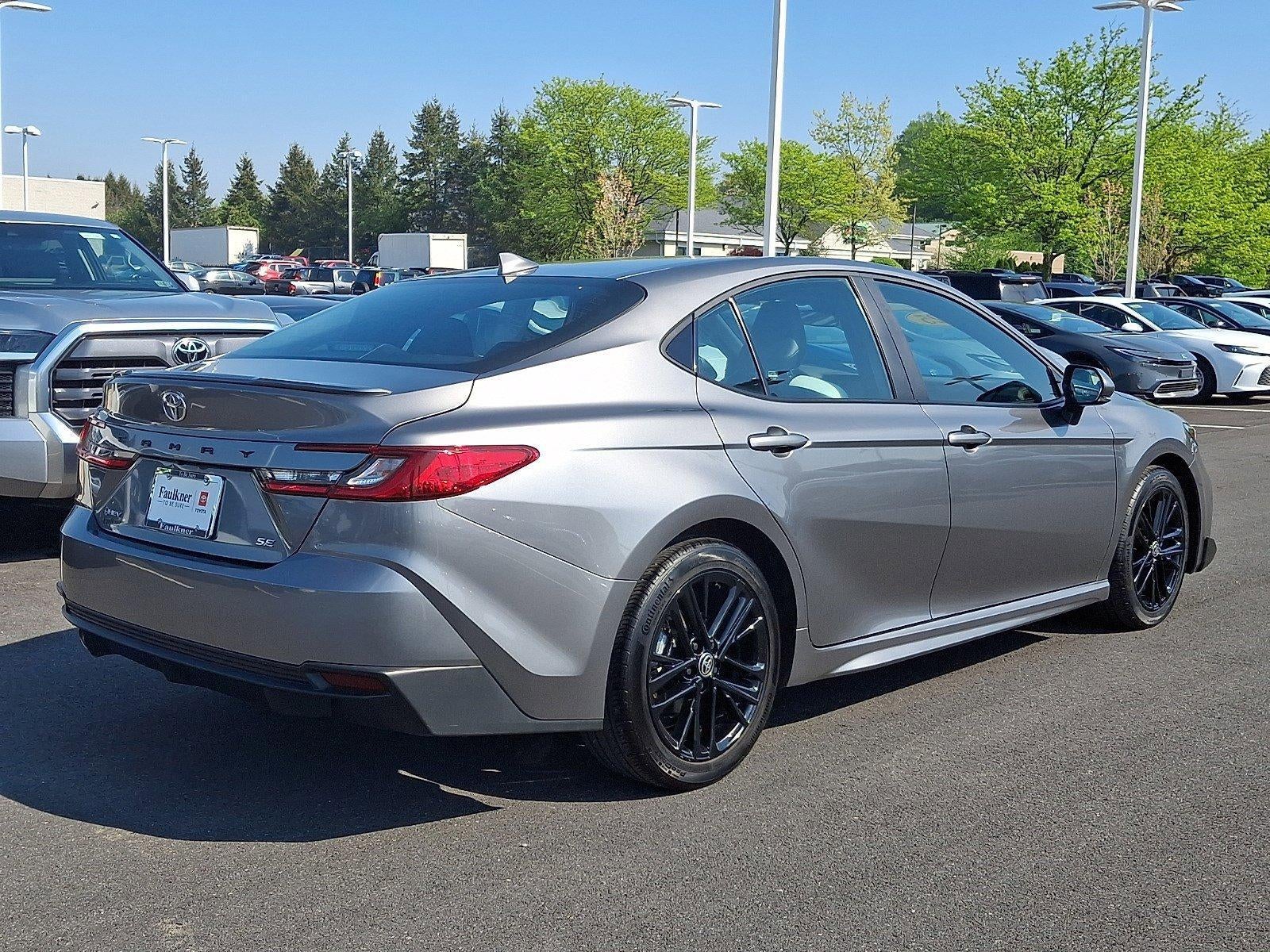 2025 Toyota Camry SE (SE)