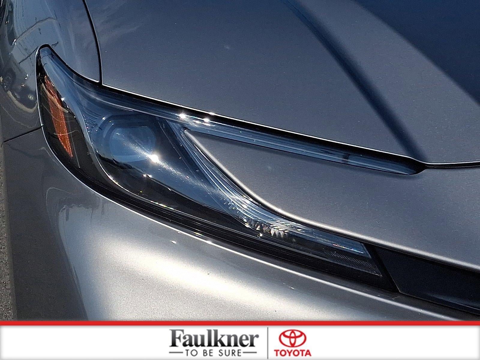 2025 Toyota Camry SE (SE)