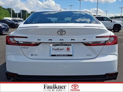 2025 Toyota Camry SE (SE)