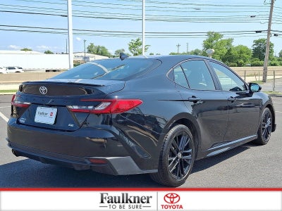2025 Toyota Camry SE (SE)