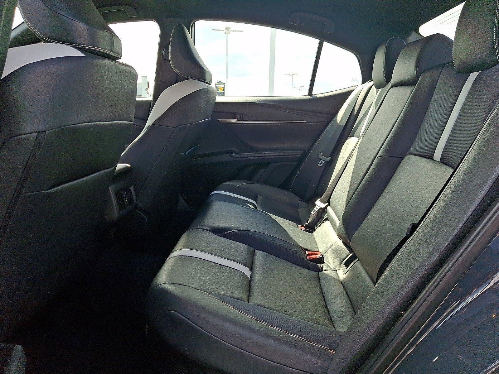 2025 Toyota Camry SE (SE)