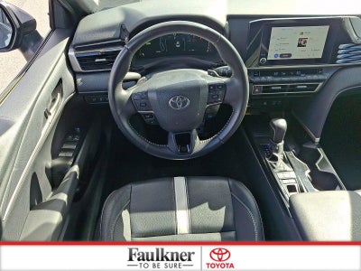 2025 Toyota Camry SE (SE)
