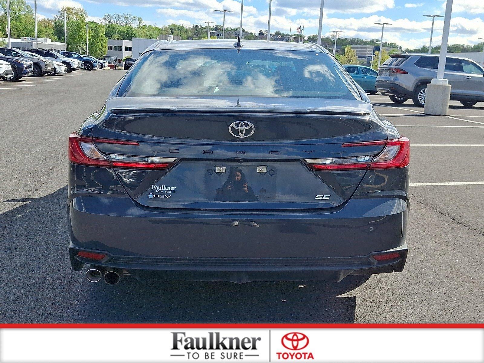 2025 Toyota Camry SE (SE)