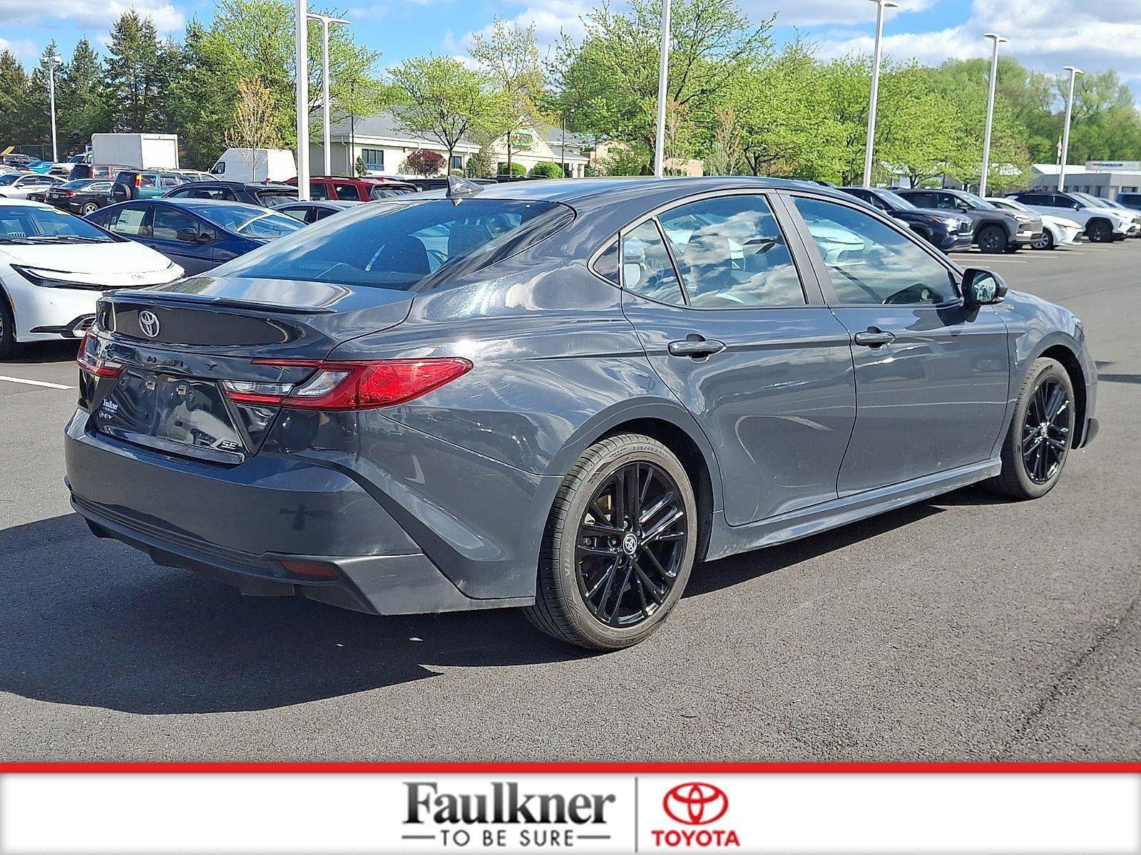 2025 Toyota Camry SE (SE)