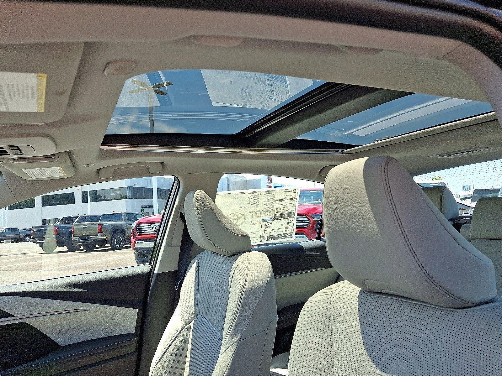 2026 Toyota Camry XLE AWD (Natl)