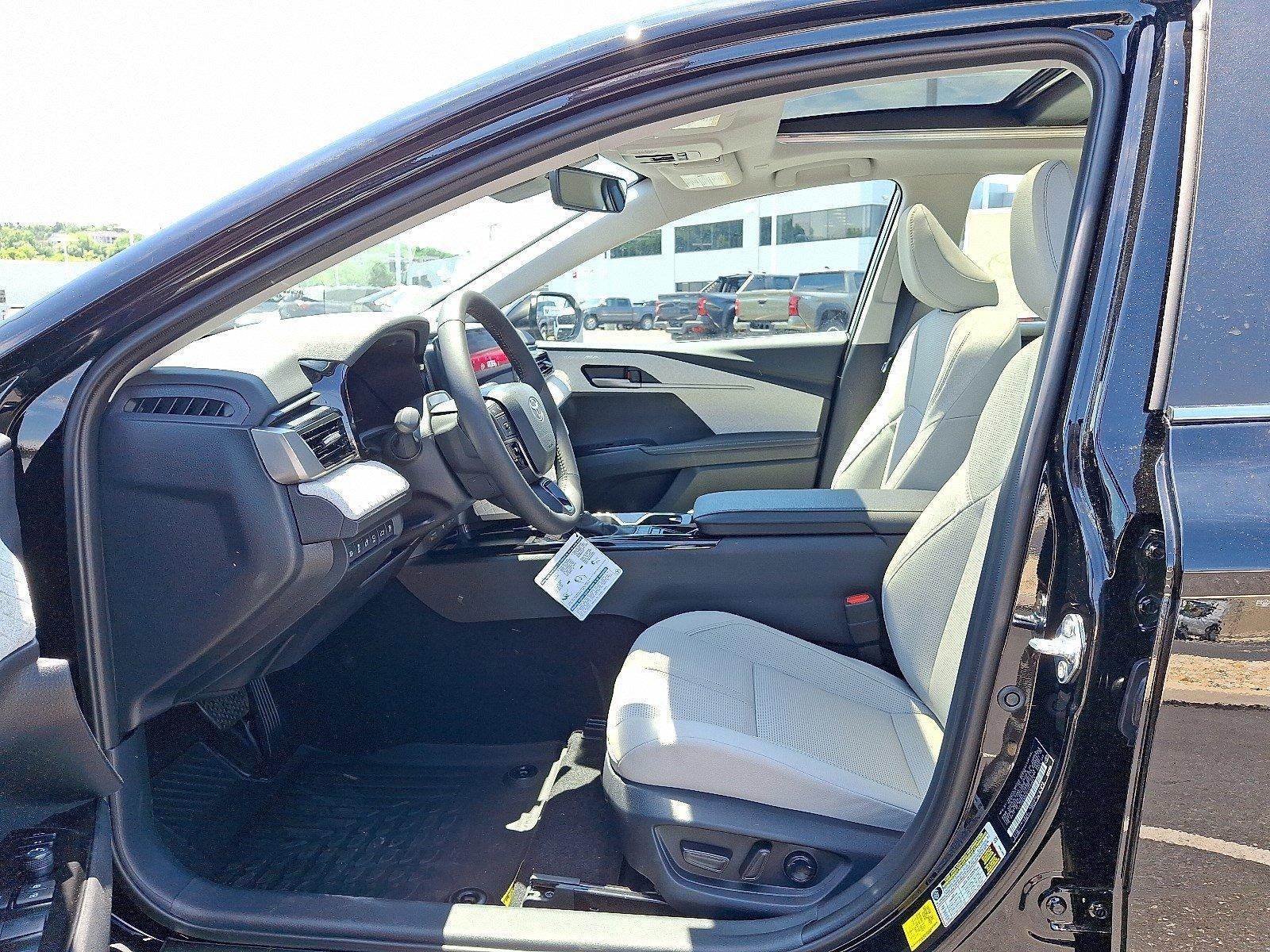 2026 Toyota Camry XLE AWD (Natl)