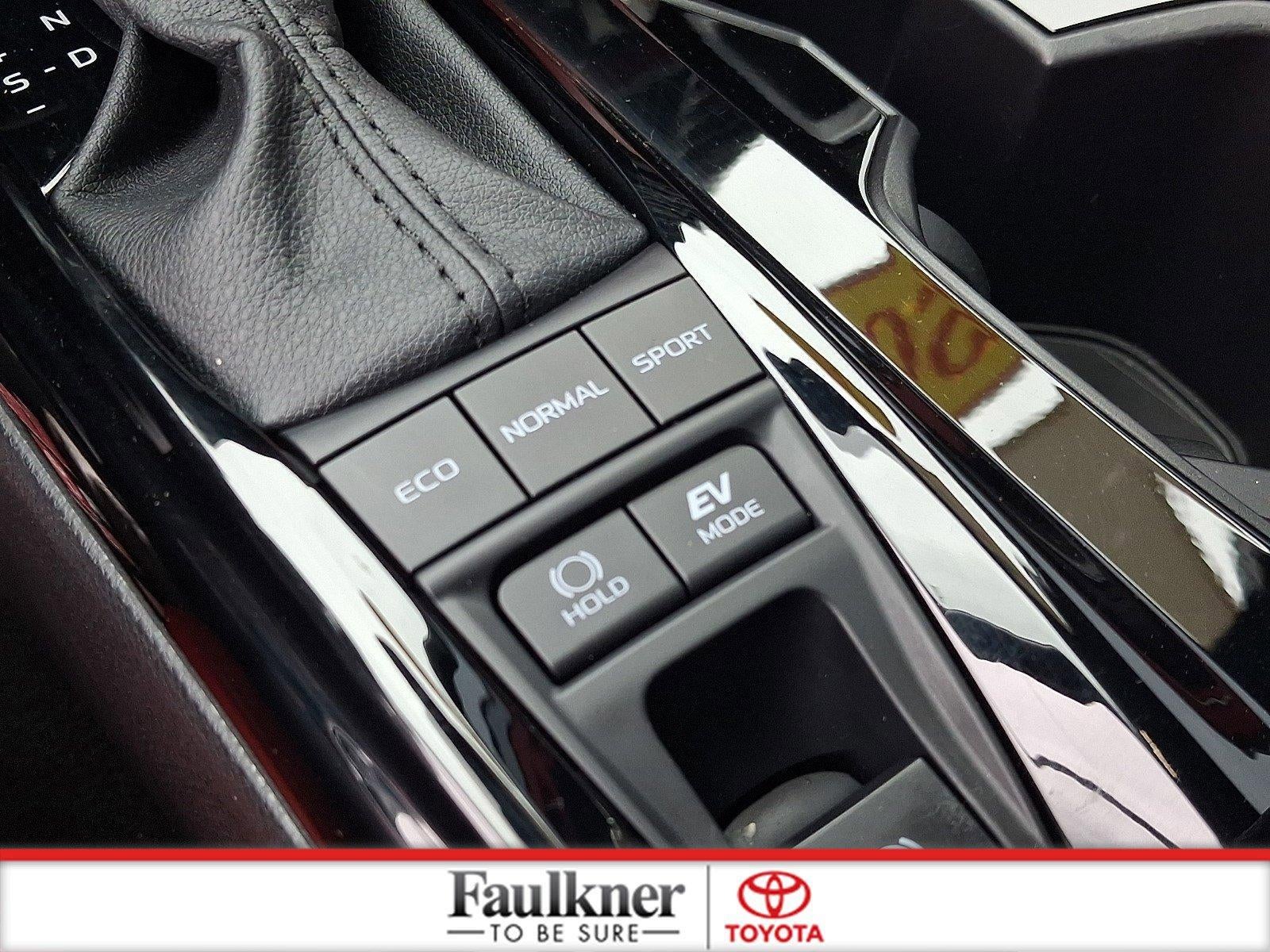 2025 Toyota Camry XSE AWD (Natl)