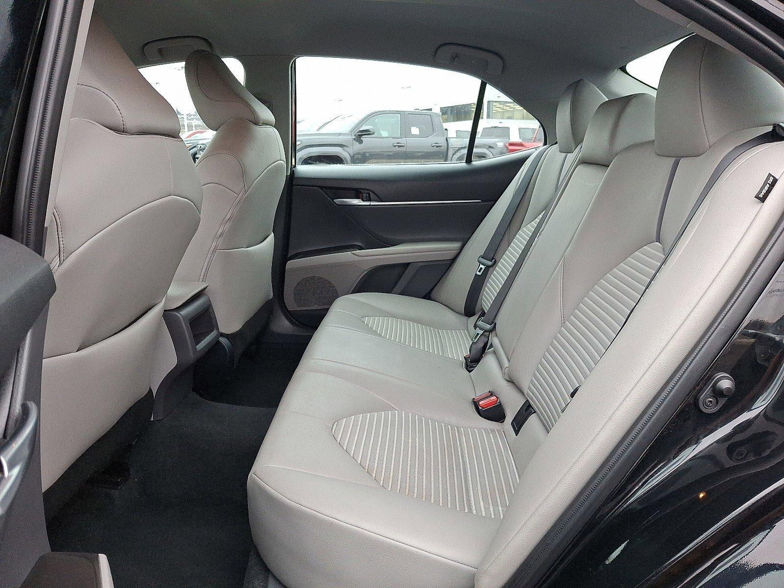 2023 Toyota Camry SE Auto (SE)