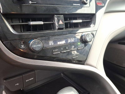 2023 Toyota Camry SE Auto (SE)