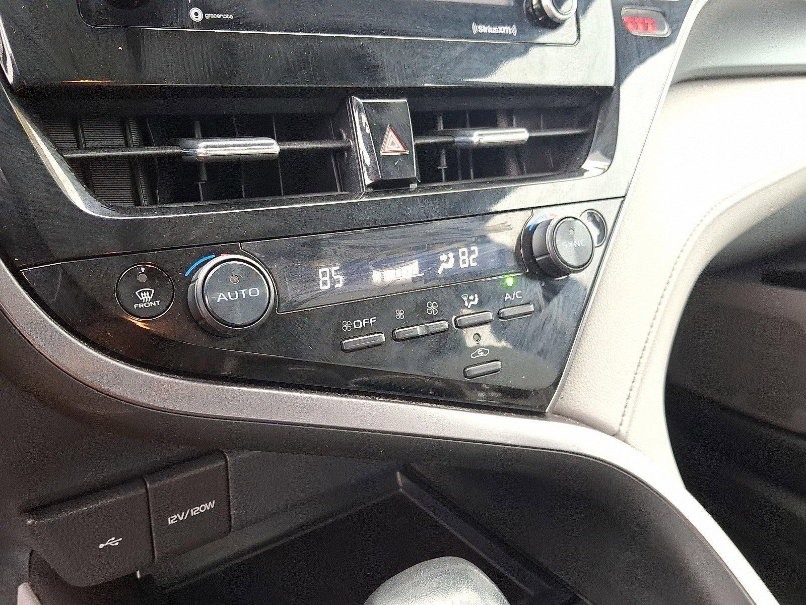 2023 Toyota Camry SE Auto (SE)