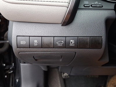 2023 Toyota Camry SE Auto (SE)