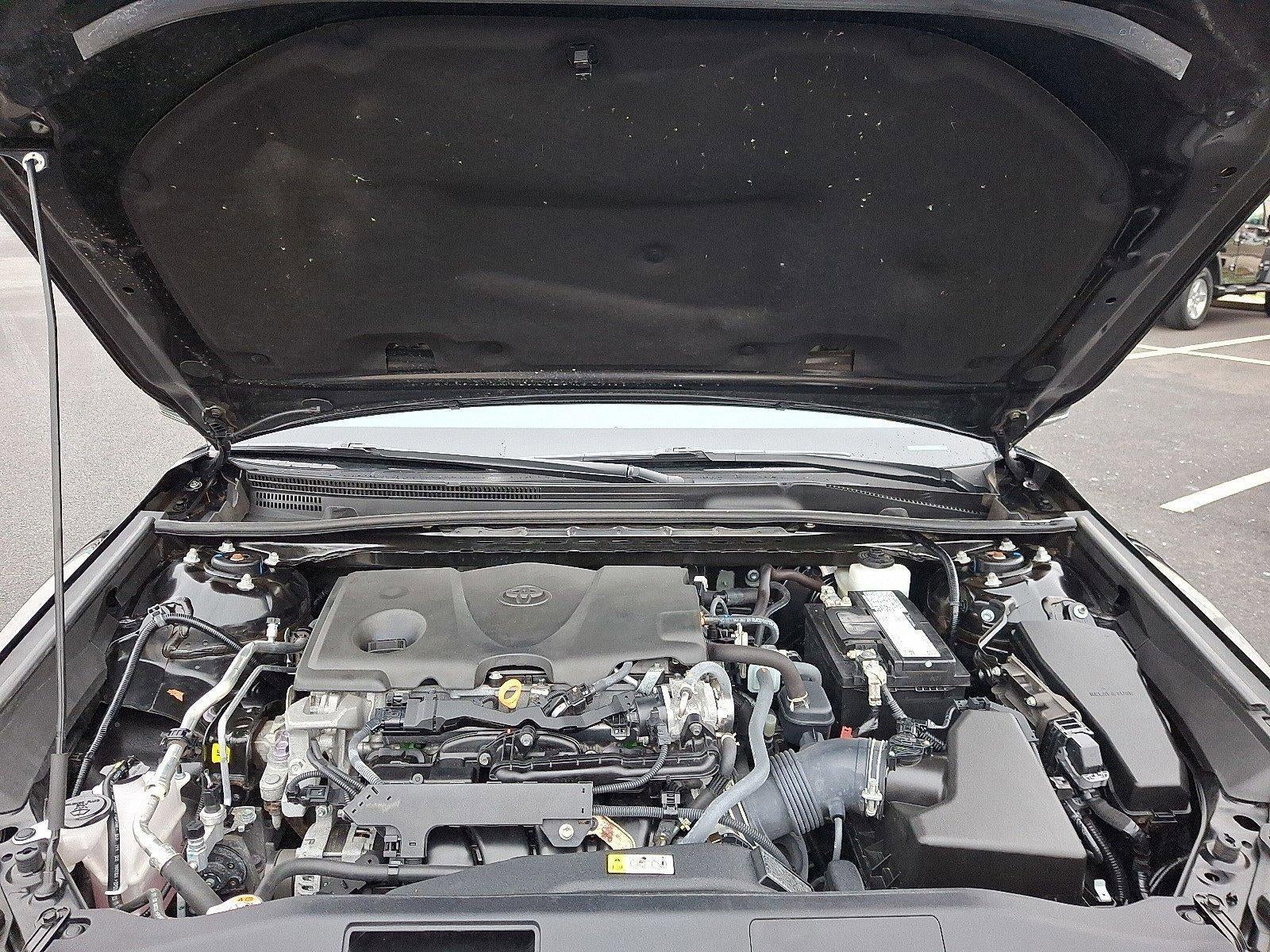 2023 Toyota Camry SE Auto (SE)