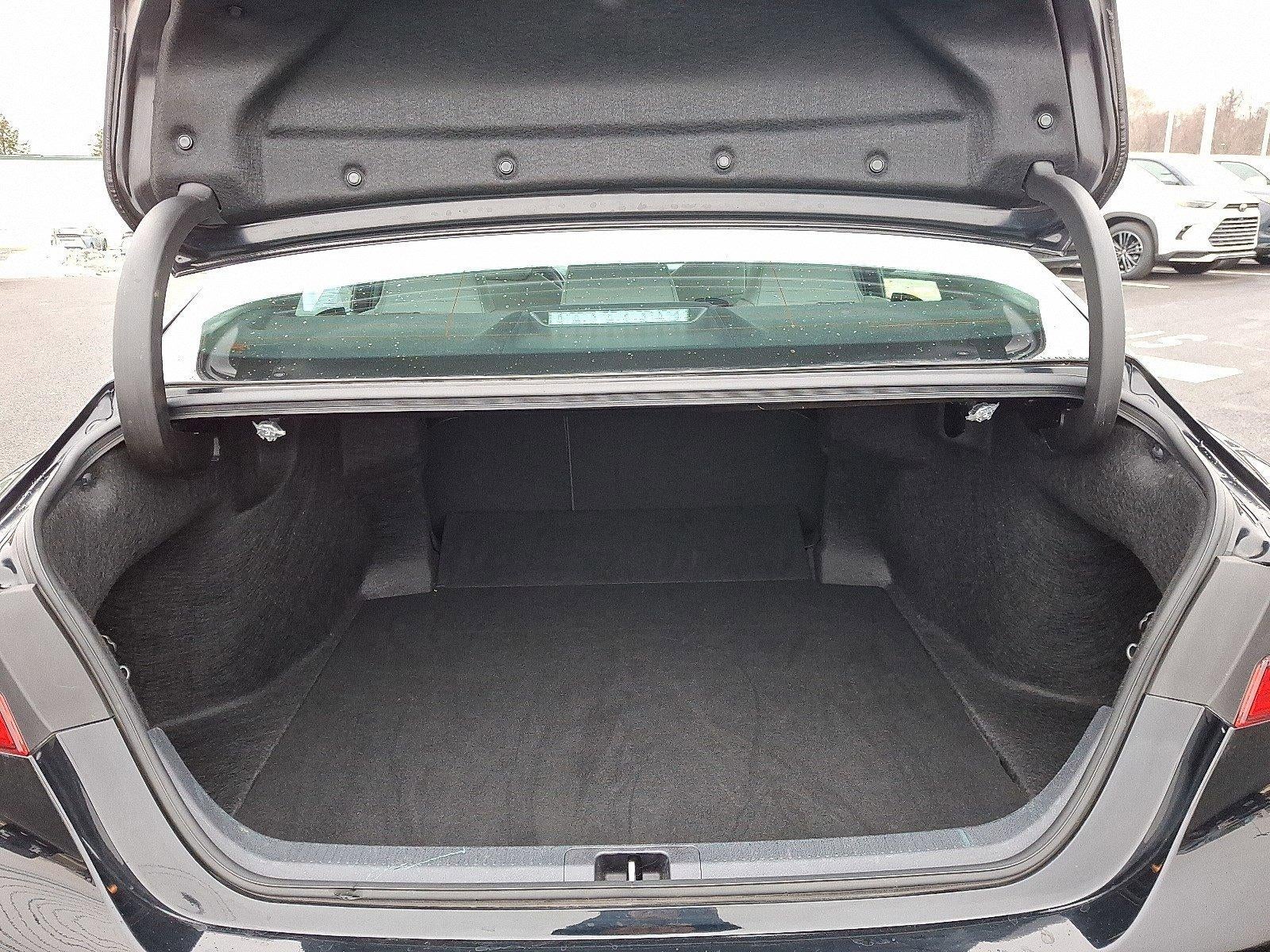 2023 Toyota Camry SE Auto (SE)