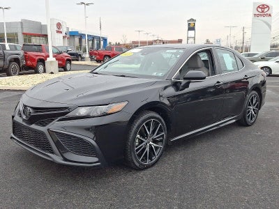2023 Toyota Camry SE Auto (SE)