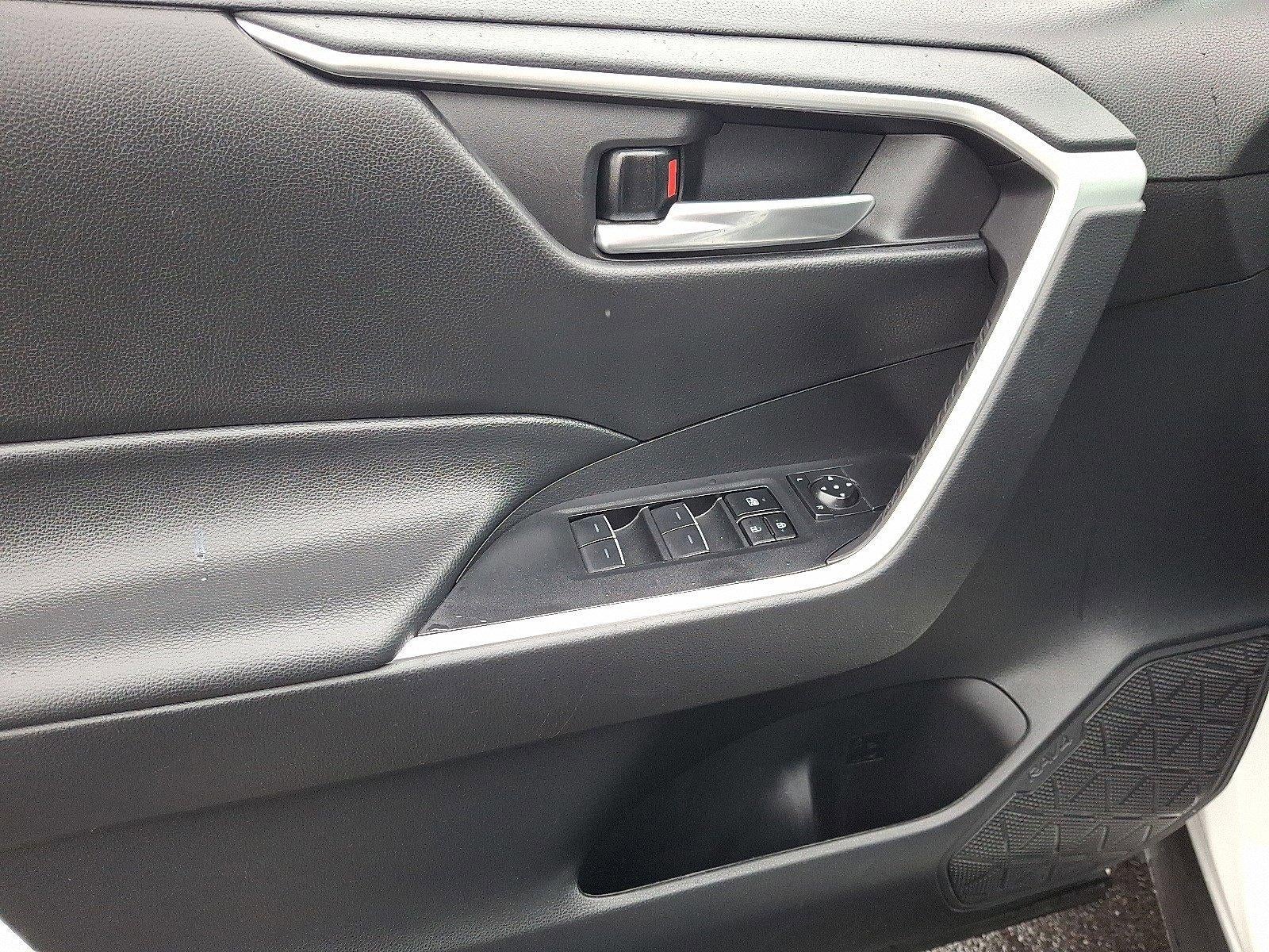 2024 Toyota RAV4 Hybrid XLE AWD (Natl)