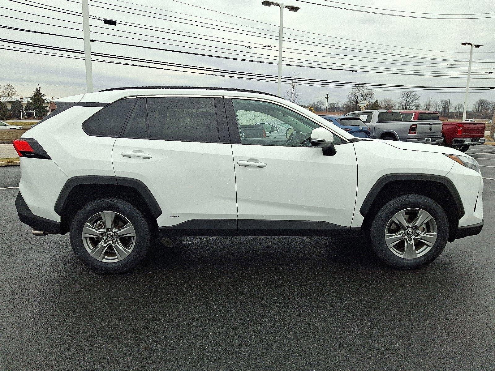 2024 Toyota RAV4 Hybrid XLE AWD (Natl)