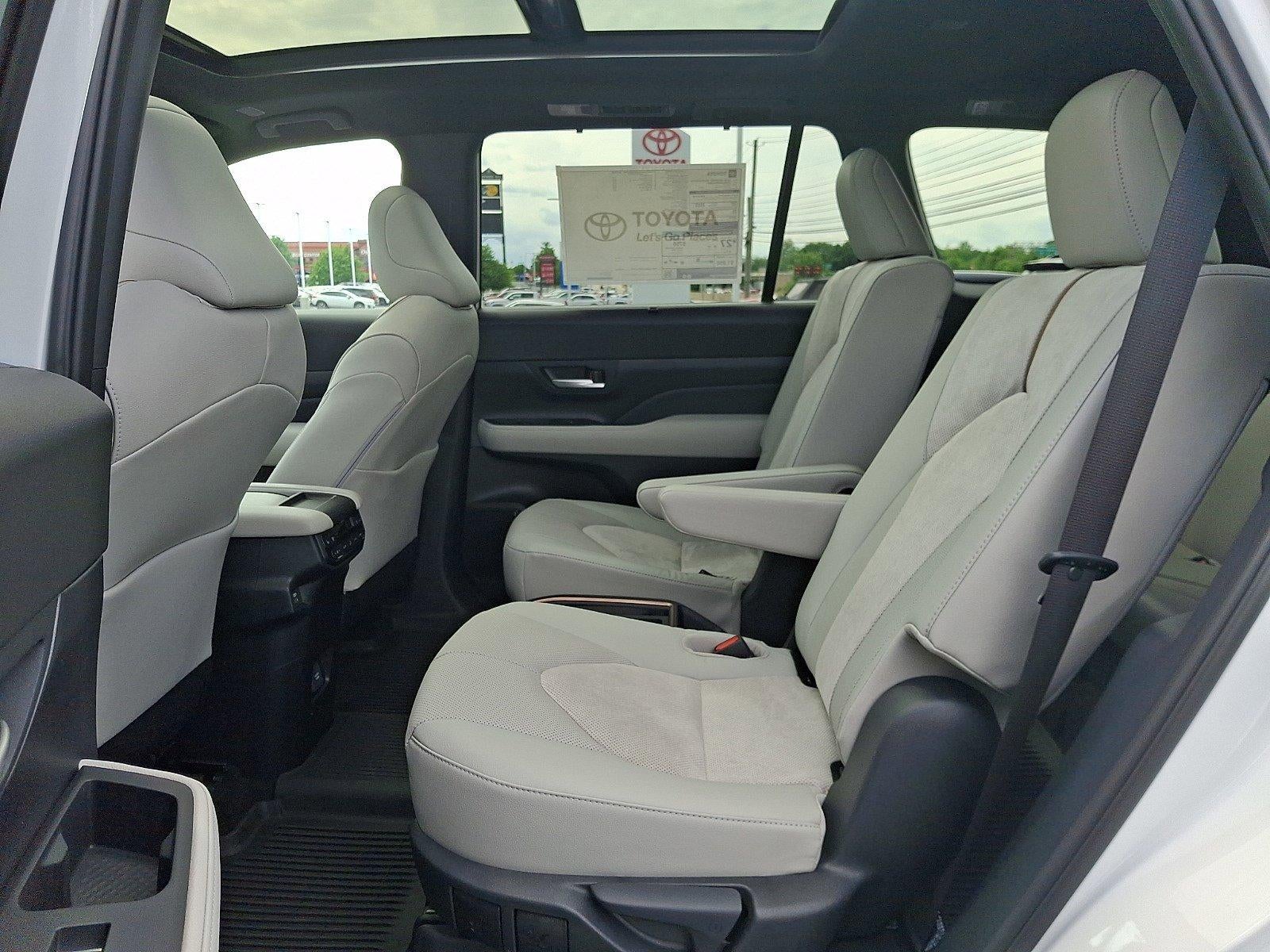 2026 Toyota Grand Highlander Hybrid MAX Platinum AWD (Natl)