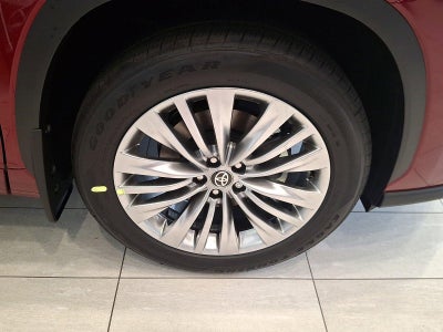 2026 Toyota Highlander Hybrid Platinum AWD (Natl)