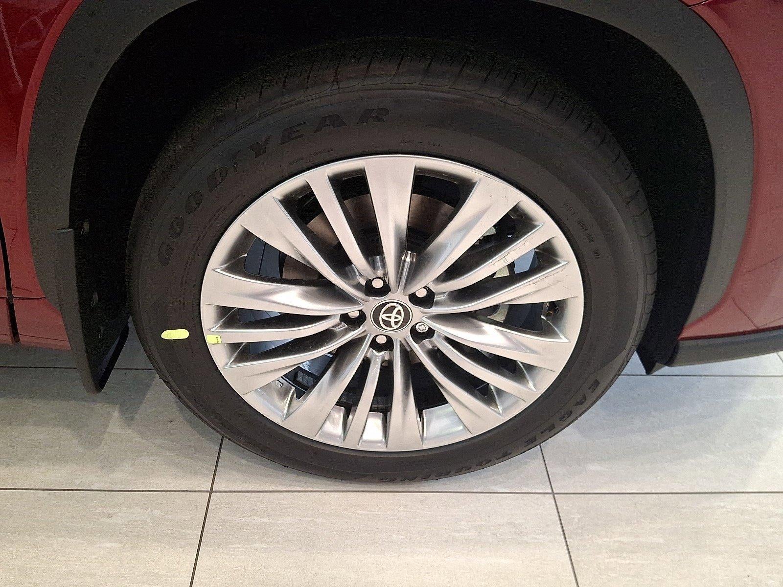 2026 Toyota Highlander Hybrid Platinum AWD (Natl)