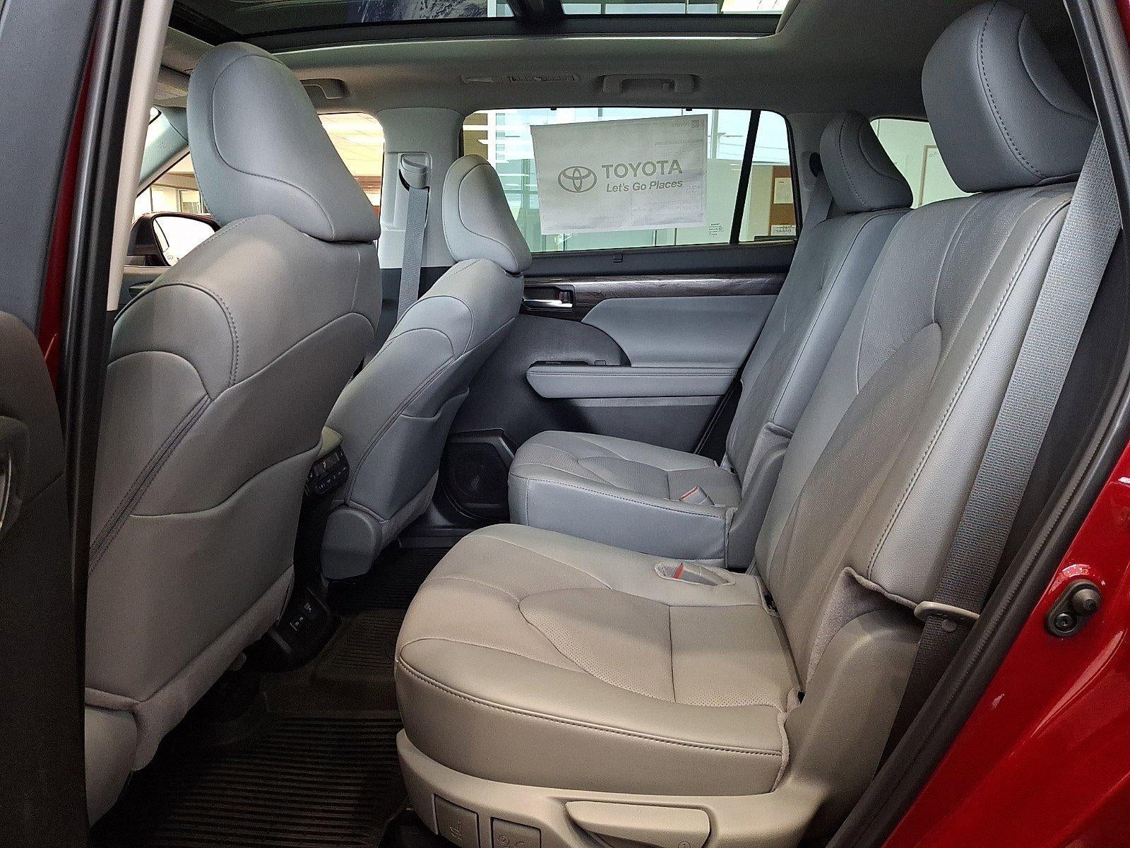 2026 Toyota Highlander Hybrid Platinum AWD (Natl)