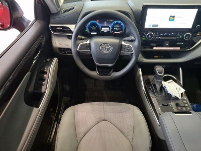 2026 Toyota Highlander Hybrid Platinum AWD (Natl)