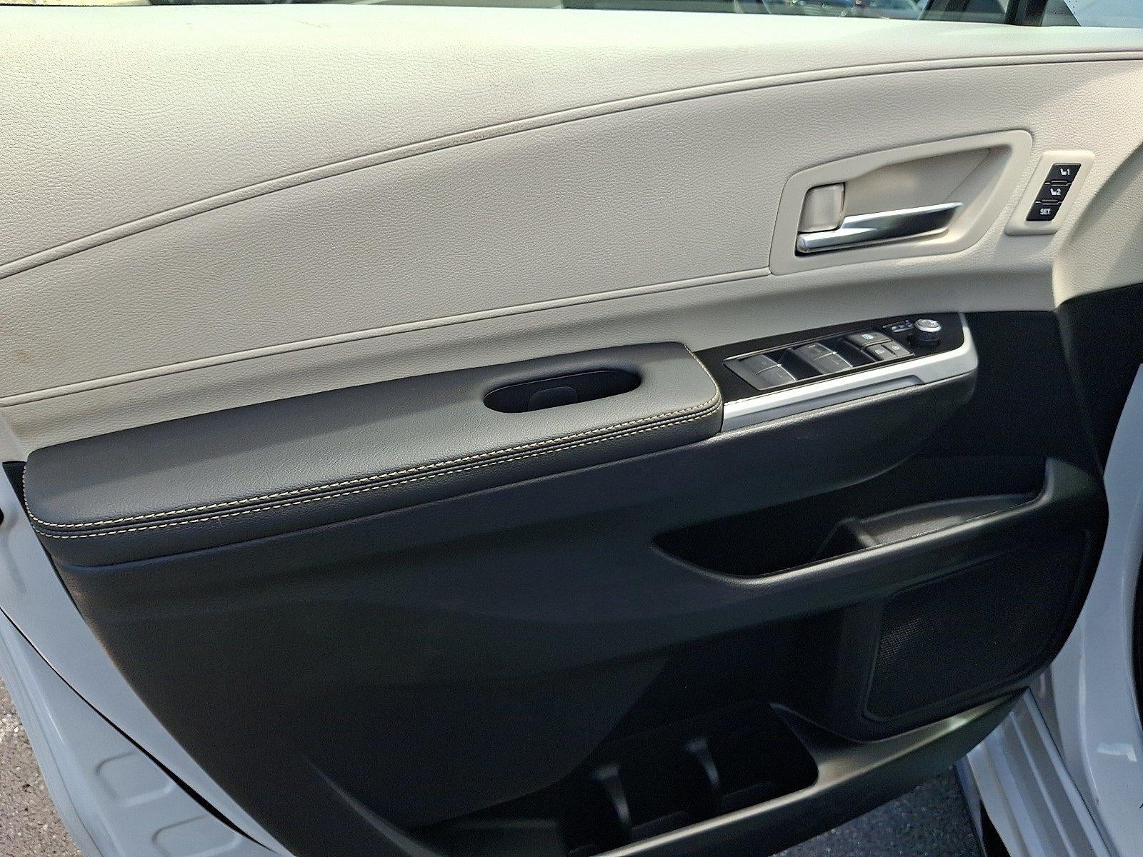 2026 Toyota Sienna Platinum AWD 7-Passenger (GS)