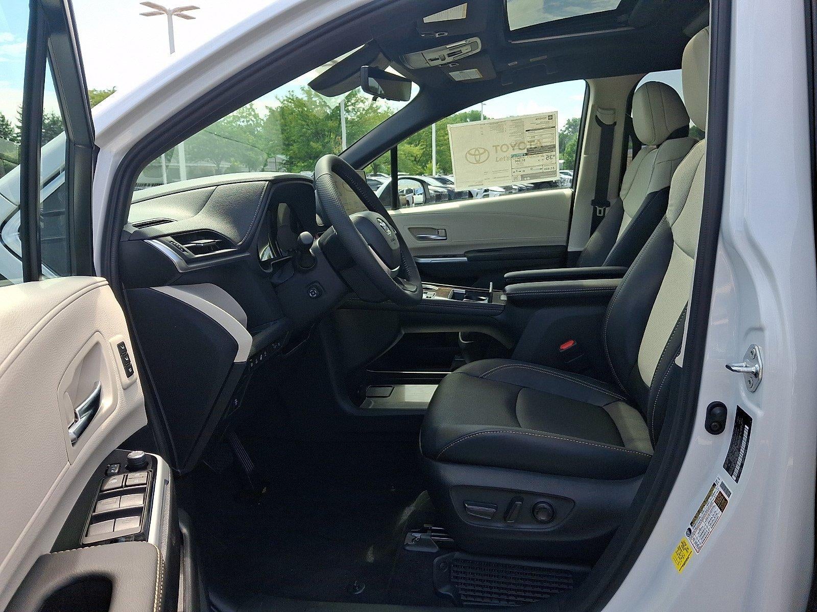 2026 Toyota Sienna Platinum AWD 7-Passenger (GS)