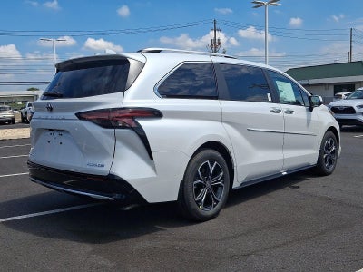 2026 Toyota Sienna Platinum AWD 7-Passenger (GS)