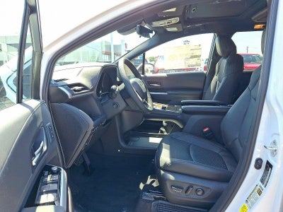 2026 Toyota Sienna Platinum AWD 7-Passenger (GS)