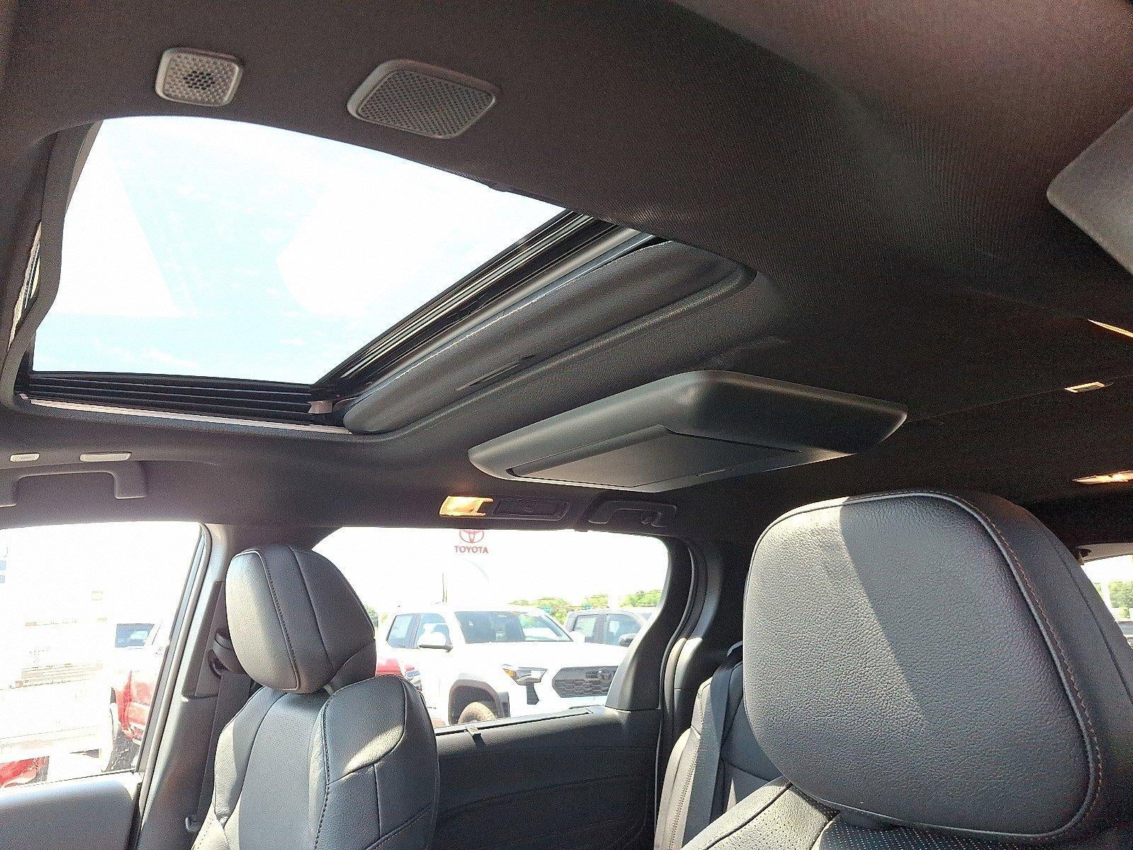 2026 Toyota Sienna Platinum AWD 7-Passenger (GS)