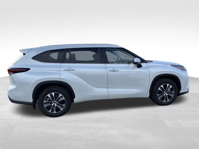 2026 Toyota Highlander XLE CERTIFIED