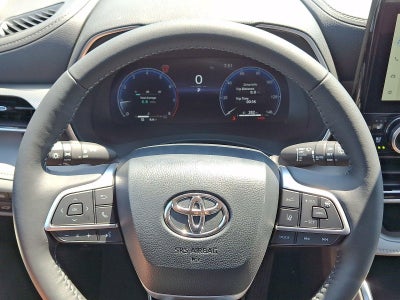 2026 Toyota Highlander Platinum AWD (Natl)