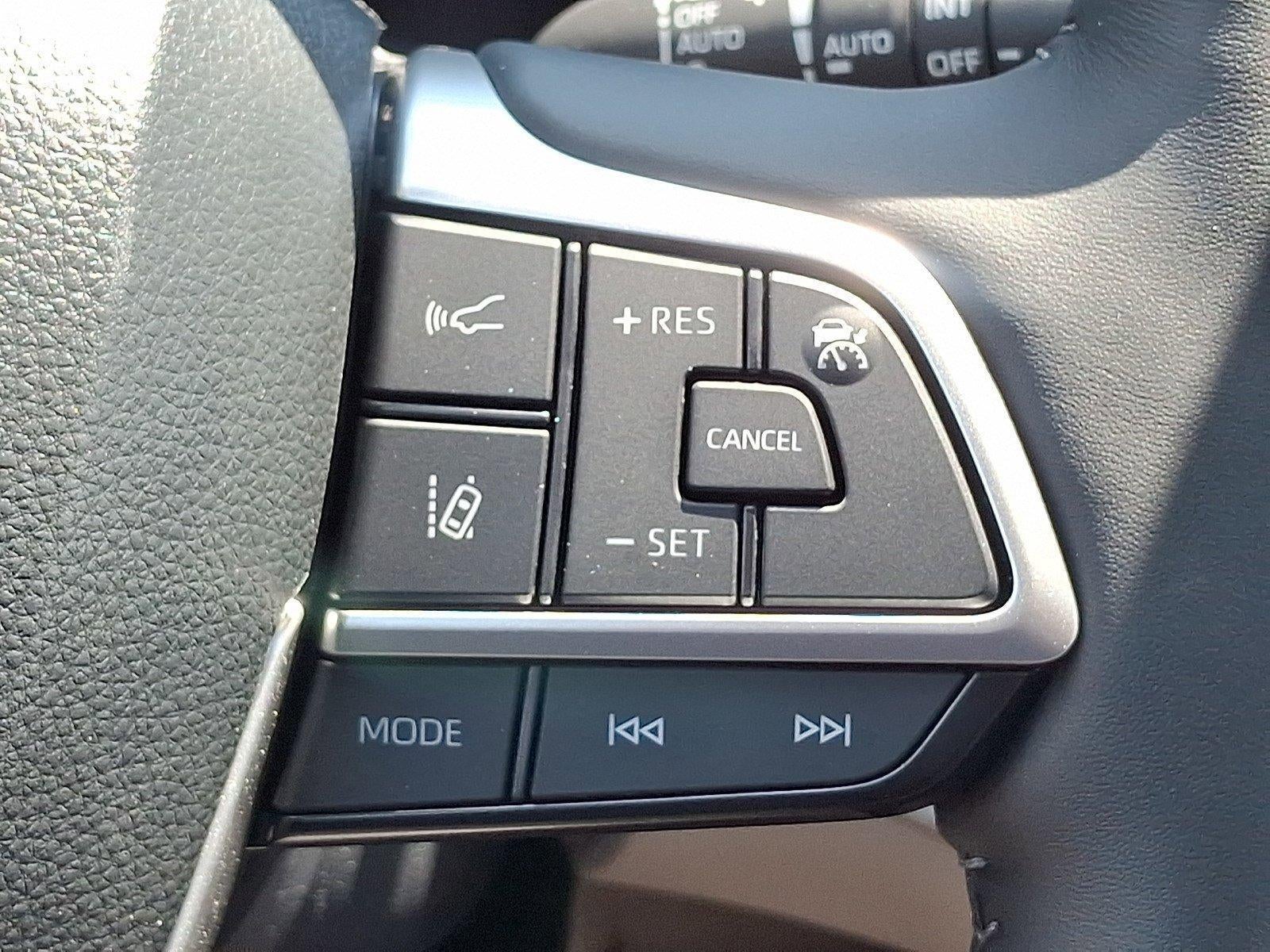 2026 Toyota Highlander Platinum AWD (Natl)