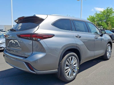 2026 Toyota Highlander Platinum AWD (Natl)