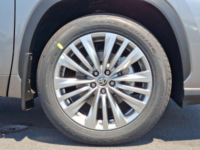 2026 Toyota Highlander Platinum AWD (Natl)