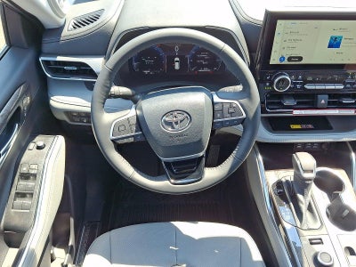 2026 Toyota Highlander Platinum AWD (Natl)