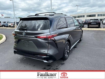 2025 Toyota Sienna XSE AWD 7-Passenger (Natl)