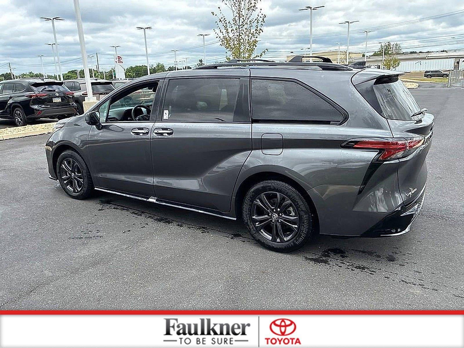 2025 Toyota Sienna XSE AWD 7-Passenger (Natl)