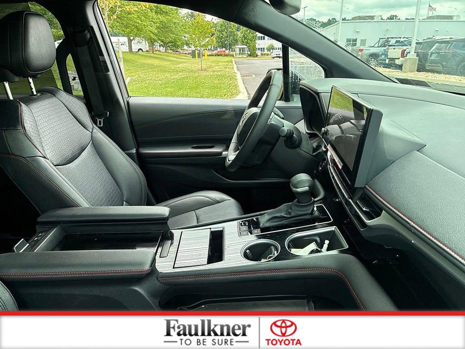 2025 Toyota Sienna XSE AWD 7-Passenger (Natl)