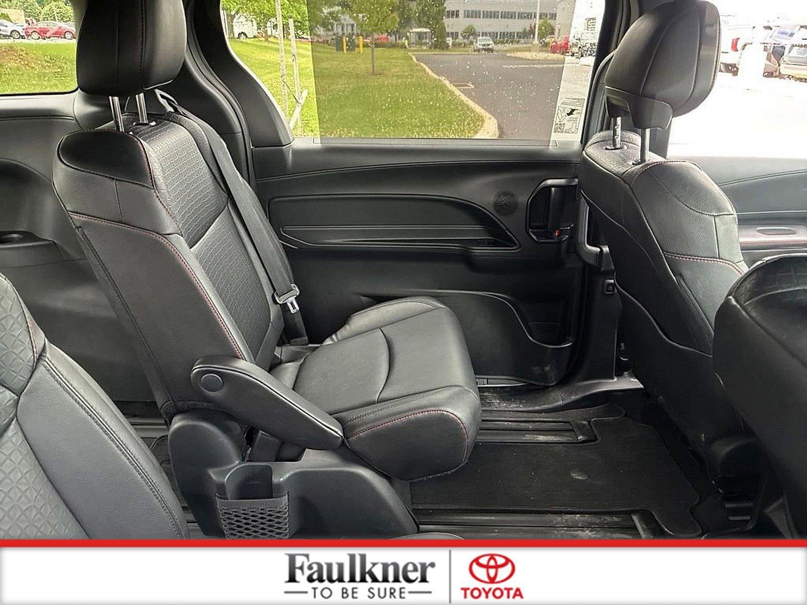 2025 Toyota Sienna XSE AWD 7-Passenger (Natl)
