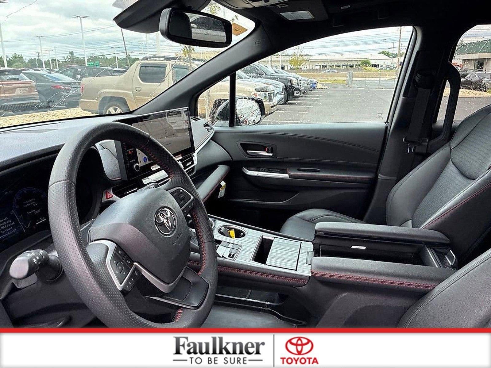 2025 Toyota Sienna XSE AWD 7-Passenger (Natl)