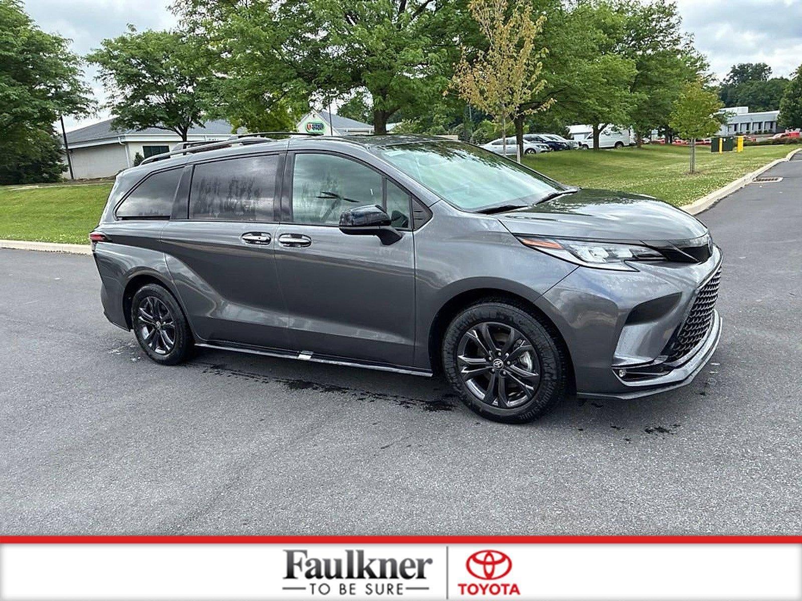 2025 Toyota Sienna XSE AWD 7-Passenger (Natl)
