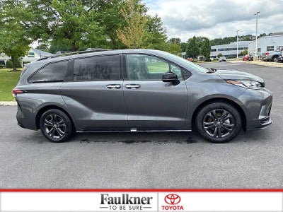2025 Toyota Sienna XSE AWD 7-Passenger (Natl)