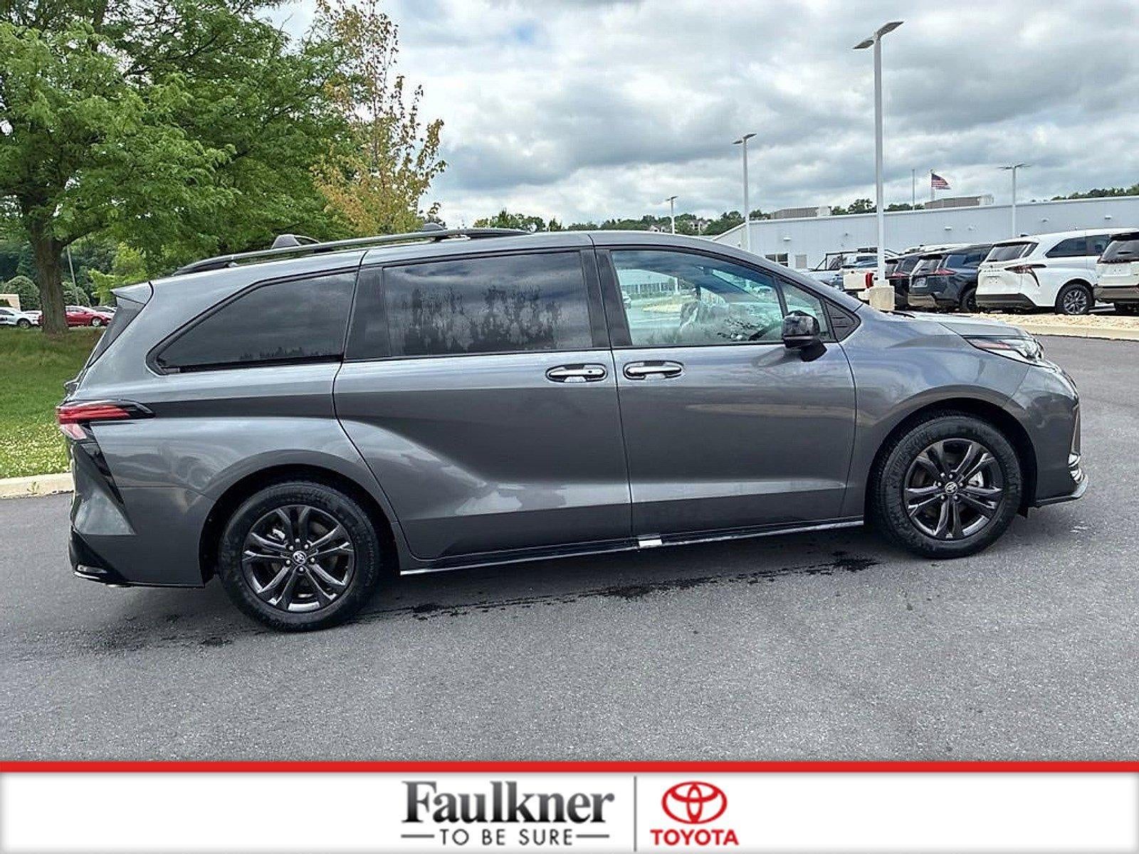 2025 Toyota Sienna XSE AWD 7-Passenger (Natl)