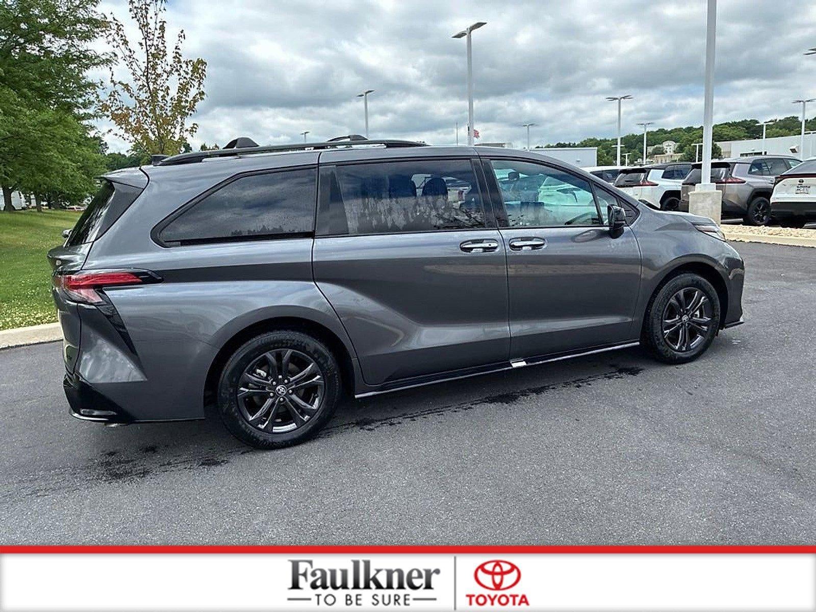 2025 Toyota Sienna XSE AWD 7-Passenger (Natl)
