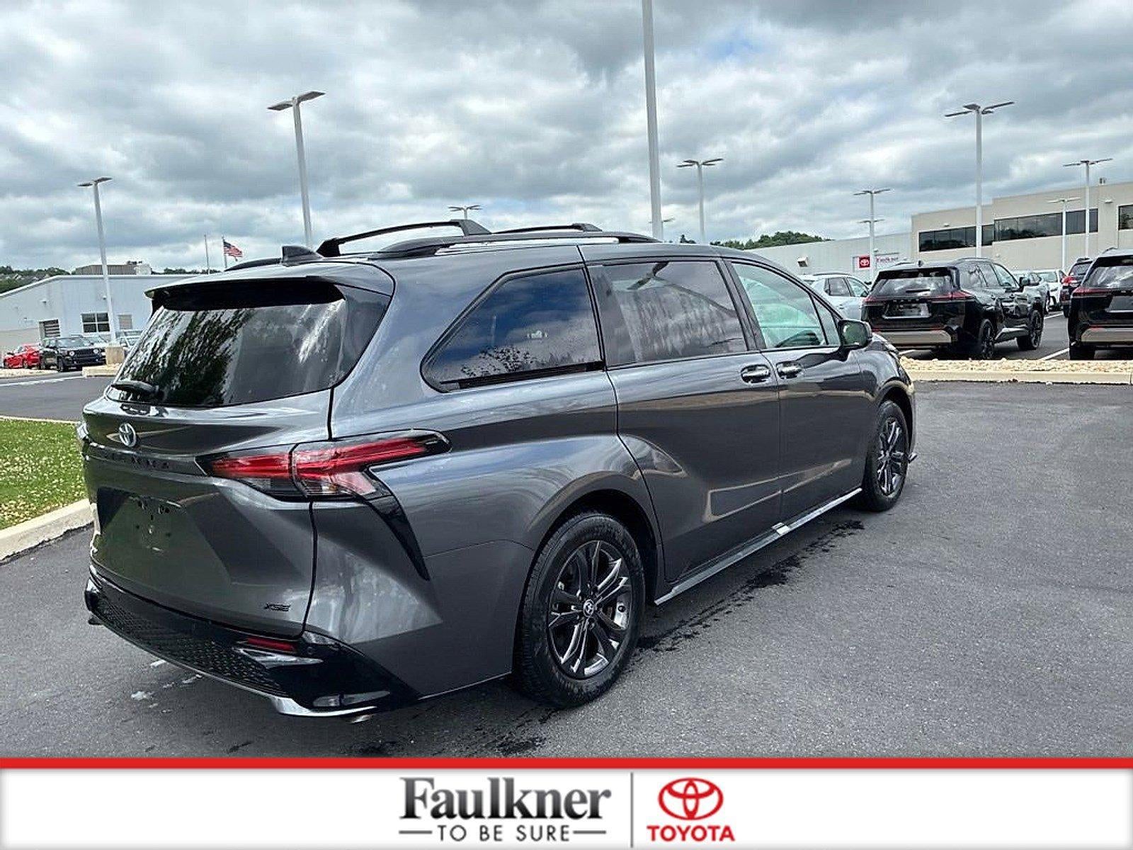2025 Toyota Sienna XSE AWD 7-Passenger (Natl)
