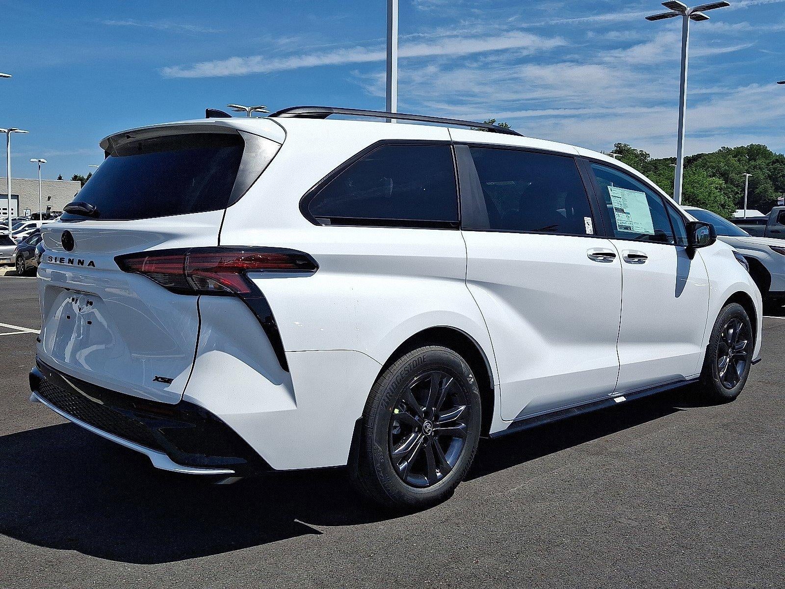 2026 Toyota Sienna XSE AWD 7-Passenger (Natl)