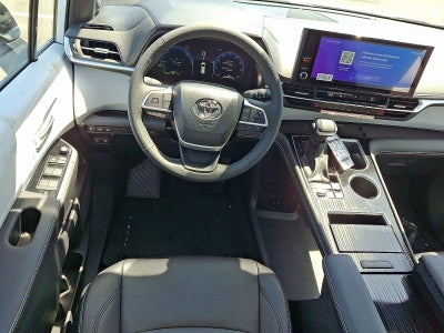2026 Toyota Sienna XSE AWD 7-Passenger (Natl)